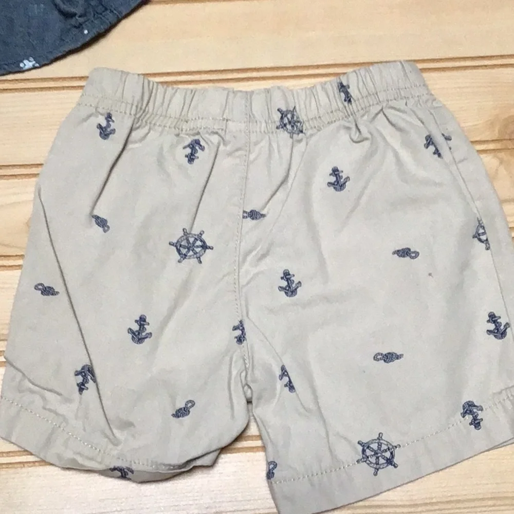Carter’s Bundle‎ of 2 Button Down Shirts and Khaki Pull On Shorts 12 Months